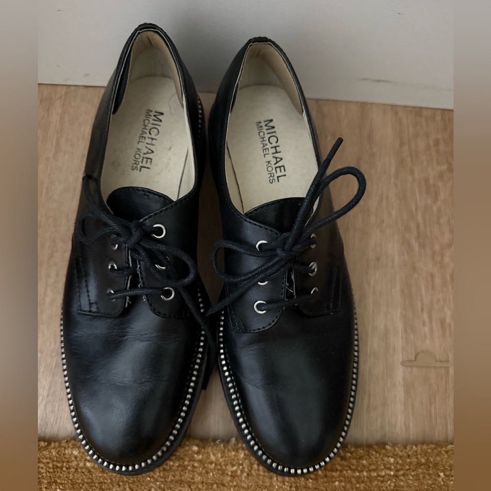 Michael Kors Black Leather Lace-Up Shoes with Silver Zipper Trim - Picture 4 of 6